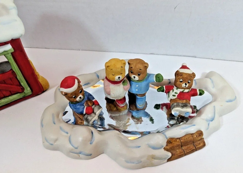 CHRISTMAS BEARS SKATING PARTY TEA LIGHT BY JASCO #107 ORIGINAL BOX HAND PAINTED